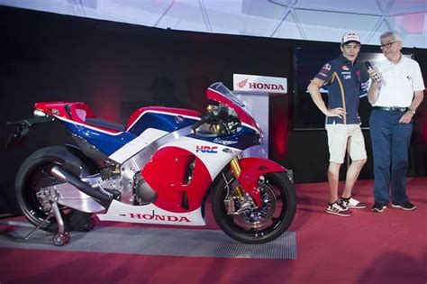 Lan Ada Agora Em Montmel A Honda Rcv V S A Motogp De Rua Blog