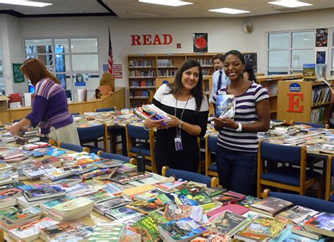 Lanier Middle School Gets Donation of 750 New Books | Fairfax City, VA ...