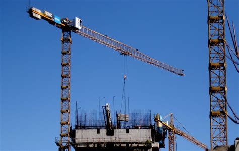 Ingreso de nuevas obras de la construcción cae en noviembre un 28% y la
