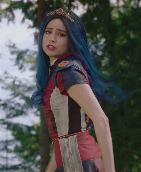 Pin By Abigail ️ ️ On Descendants 3 Sofia Carson Evie Descendants