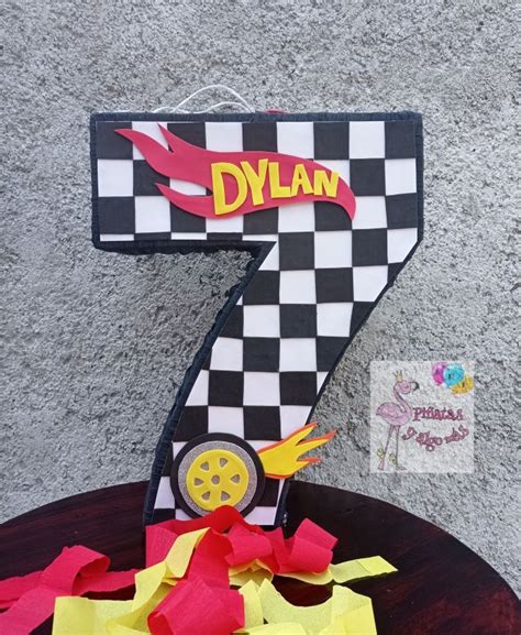 Piñata hot wheels Fiesta de hot wheels Fiesta tema unicornio Piñatas de hulk