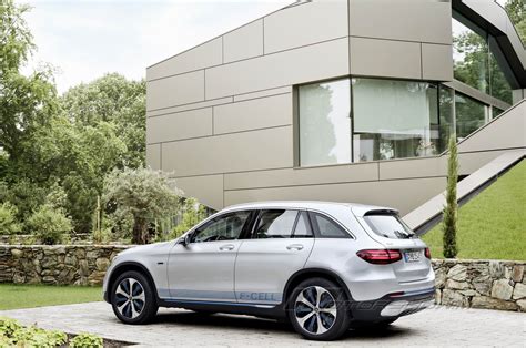 Mercedes Glc F Cell Worlds First Electric Vehicle With Battery Powertrain