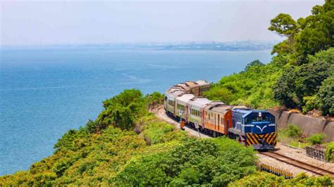 Salento tutte le fermate del treno e le mete turistiche più comode da