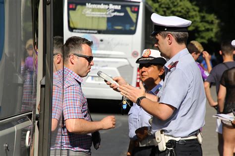 Via Alle Ronde Notturne Dei Vigili Due Pattuglie Per Prevenire I Reati