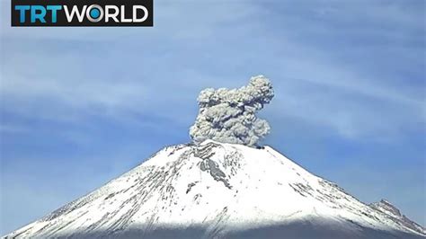 Mexico Volcano Massive Volcano Popocatepetl Erupts Youtube