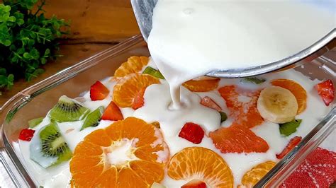 Milch Ins Obst Gie En Leckeres Und Gesundes Dessert Ohne Backen Und