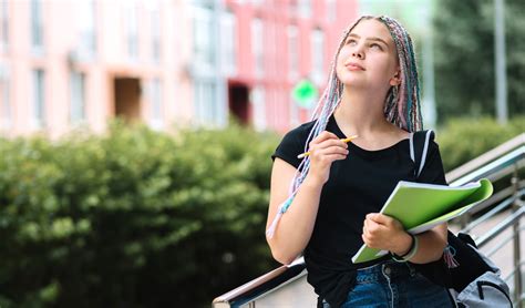 Becas para estudiar en España y en la UE