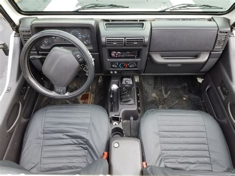 1999 Jeep Wrangler - Interior Pictures - CarGurus