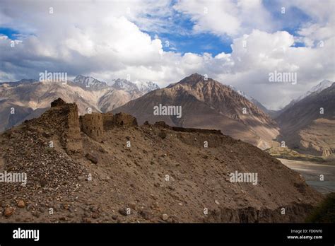 Hindu Kush Mountains Hi Res Stock Photography And Images Alamy