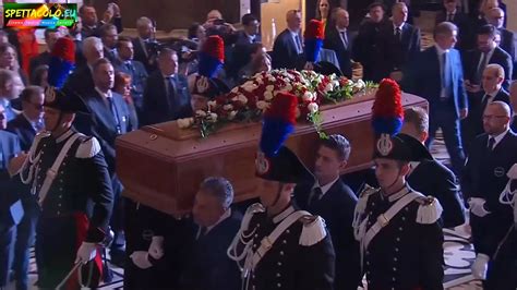 Funerali Silvio Berlusconi L Arrivo Del Feretro Al Duomo Di Milano