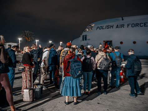 Szef MON Uruchomiliśmy most ewakuacyjny dla polskich turystów