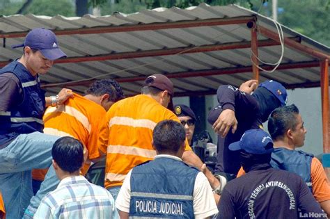 Polic As Dados De Baja Son Monitoreados Tras Su Salida Informate Pueblo