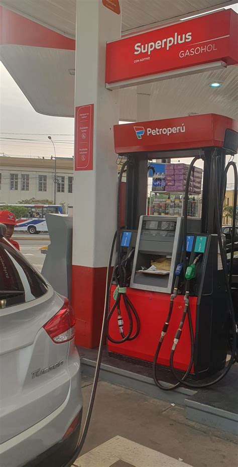 Petroperú bajó leve los precios de combustibles hasta en S 0 10 por