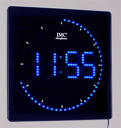 Imc Manufactoria Led Reloj De Pared Con N Meros Azules Redondas