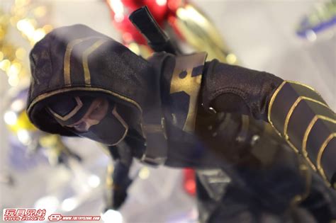 Hot Toys Hawkeye Ronin Toys Zone D Figures Price List Reviews