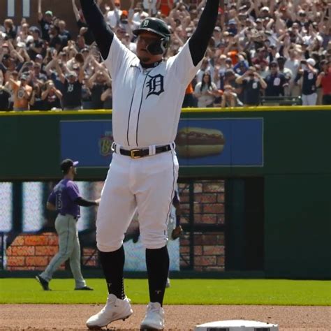 Detroit Tigers On Twitter One Year Ago Today Miguelcabrera Joined