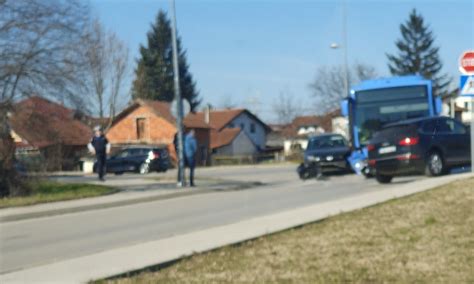 Vozači oprez Nova saobraćajka u Banjaluci Sudarili se auto i autobus