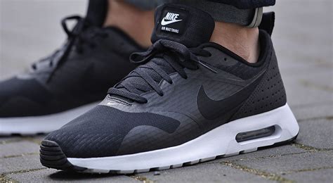 Nike Air Max Essentials Black White