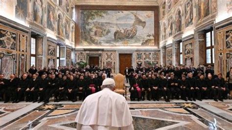 Con Misericordia E Tenerezza Vicino Al Popolo Di Dio L Osservatore Romano