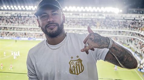 Não é só Neymar Santos mira retornos de Gabigol Ganso e mais veja lista