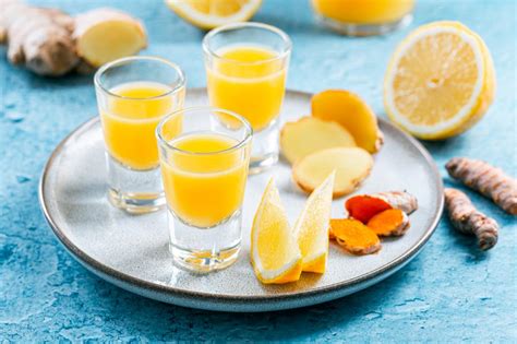 Vitamin C Shots mit Ingwer und Kurkuma Immunbooster für kalte