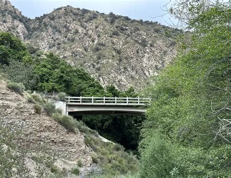 Eaton Canyon Falls Hike: A Guide to Chasing a Waterfall in Pasadena ...