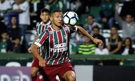 Fluminense Derrota O Coritiba Fora De Casa Jornal O Globo