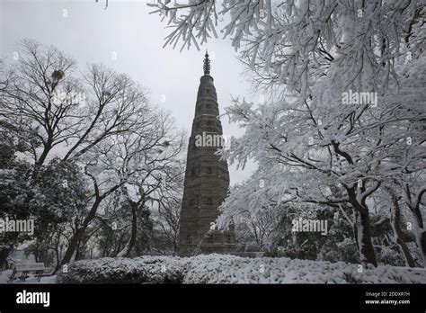 Hangzhou West Lake Stock Photo Alamy