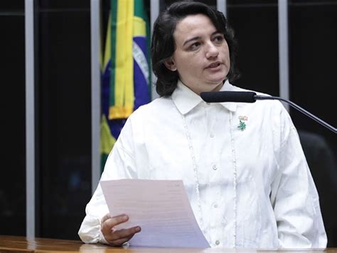 Biografias Carla Ayres Memória Política de Santa Catarina