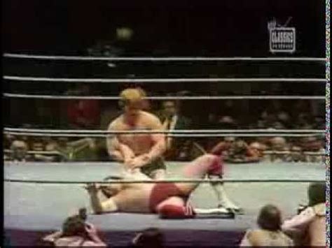 WWF Title - Bob Backlund (C) vs Adrian Adonis - January 18, 1982 ...