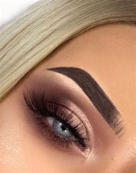 Einfaches Strahlendes Nacktes Augen Make Up Nude Eye Makeup Makeup