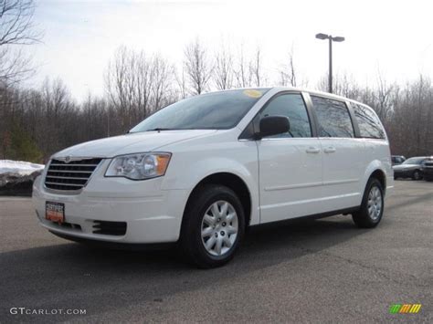 2009 Stone White Chrysler Town Country LX 26996913 Photo 20