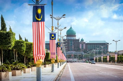 Best Day Trips From Kuala Lumpur The Crazy Tourist