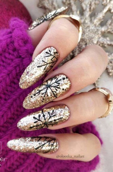 40 Festive Christmas And Holiday Nails 2021 Black Snowflake Gold