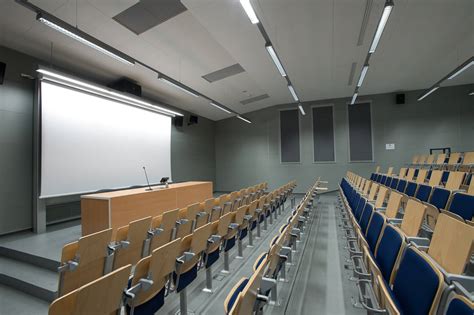 Aula C Centrum Nauk Biologiczno Chemicznych Uw