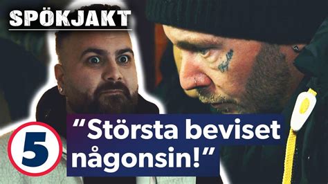 Jocke Jonna fångar spökaktivitet på bild när glasbit rör sig