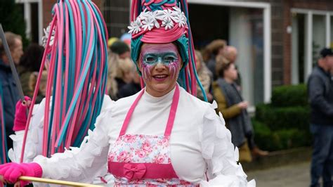 Zo Zag De Eerste Grote Twentse Carnavalsoptocht In Albergen Eruit Rtv