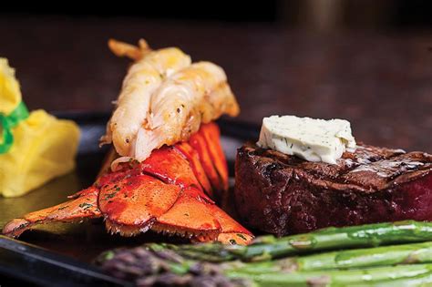 Buffet Surf And Turf Món Ẩm Thực Biển Và Đồ Nướng Hấp Dẫn