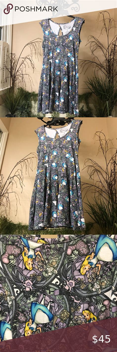 Alice In Wonderland Skater Dress Disney Hot Topic Alice In Wonderland Dress With A Beautiful All