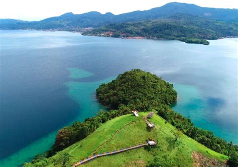 Destinasi Wisata Teluk Tomori Yang Memukau Literaturnegeri Id