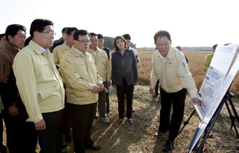 한상기 태안군수 농식품부 이동필 장관과 가뭄피해 현장 점검오늘뉴스