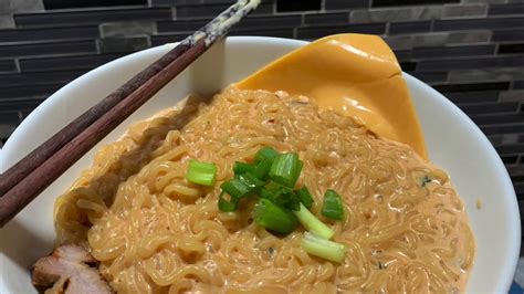 10 Min Meal With Korean Instant Ramen Youtube