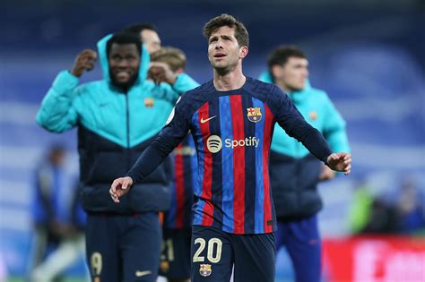 Sergi Roberto Renews Contract With Barcelona