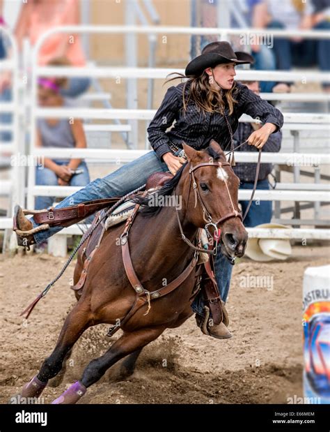 Rodeo Girls Barrel Racing