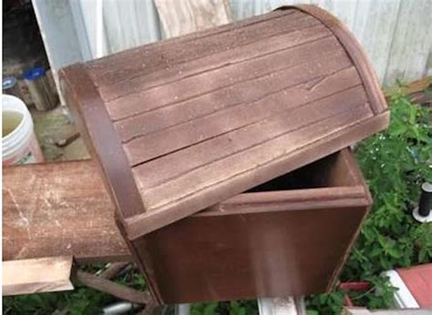 Build A Simple Treasure Chest Free Woodworking