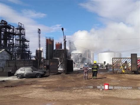 Explosi N De La Refiner A Nao Familiares Se Movilizaron Y Exigieron