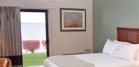 Beachfront Hotel Houghton Lake Michigan Us