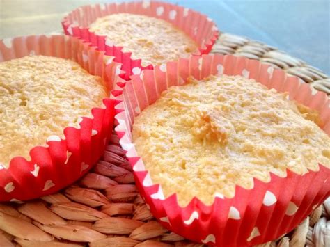 Bolinhos Fofos de Coco Iguaria Receita e Culinária