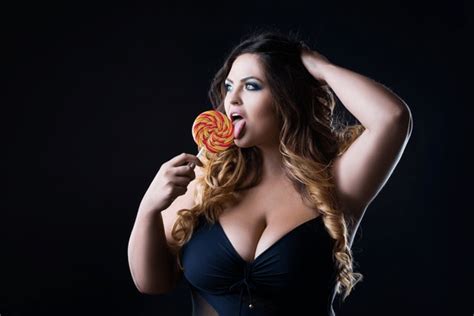 13 en la categoría Curvy woman sexy lingerie lollipop de fotos e