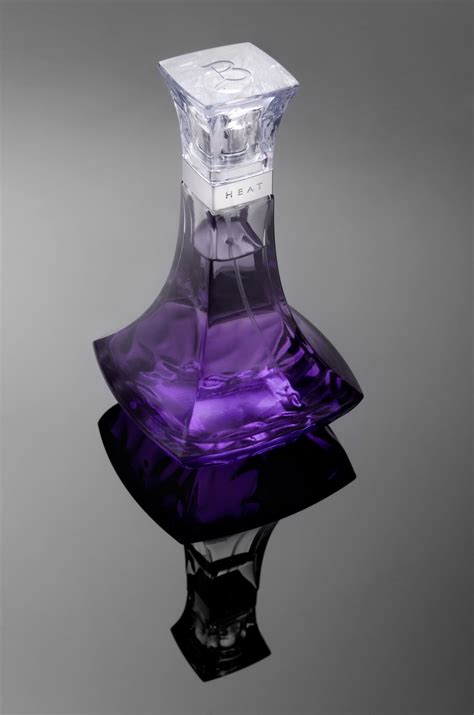 How To Photograph Perfume Bottles With A Single Speedlight Petapixel